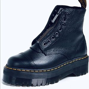 THE SINCLAIR Dr. Martens